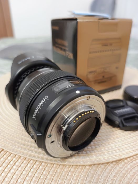 Yongnuo 100 mm f2.0 Nikon