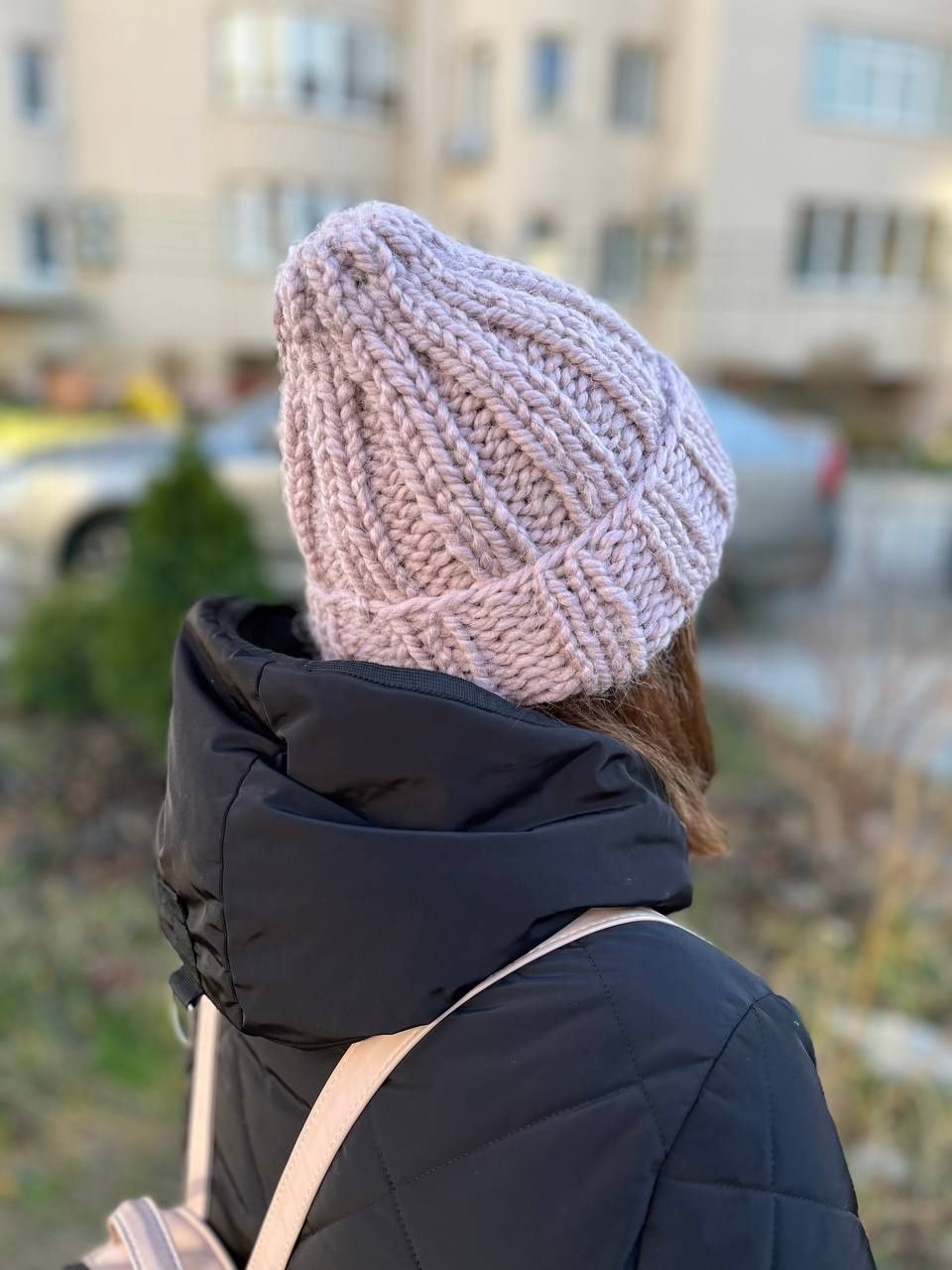 В'язана шапка. Об'ємна шапка. Зимова шапка. Жіноча шапка