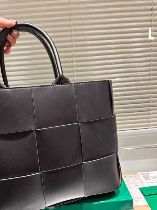 Torebka Bottega Veneta damska torba 555-31