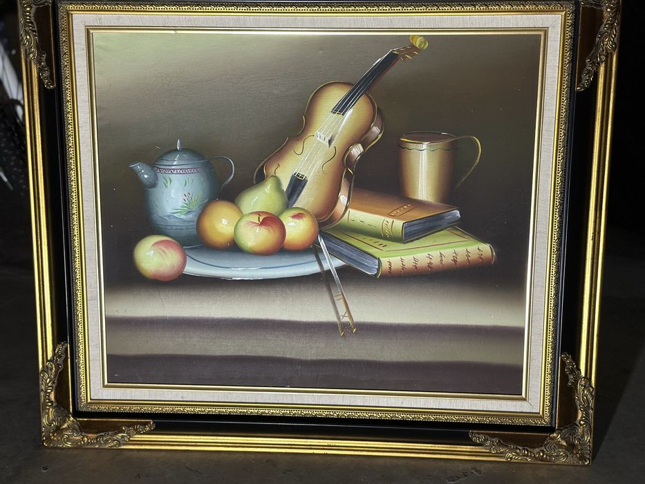 Vendo varios quadros