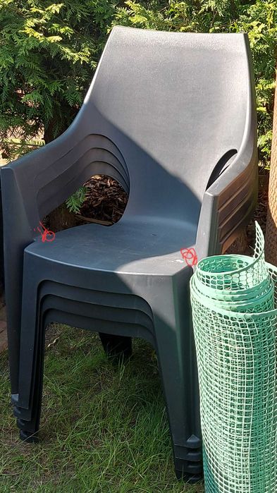 Oddam 4 krzesła ogrodowe ZAREZERWOWANE