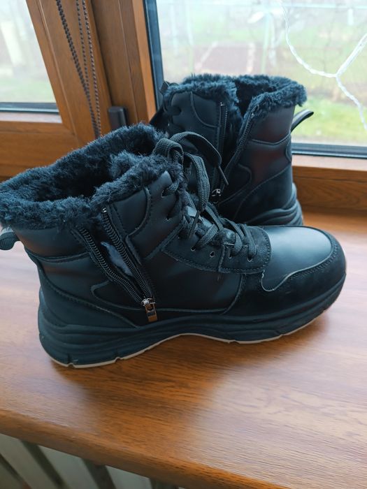 Зимове взуття/ жіноче взуття/ зимові чоботи