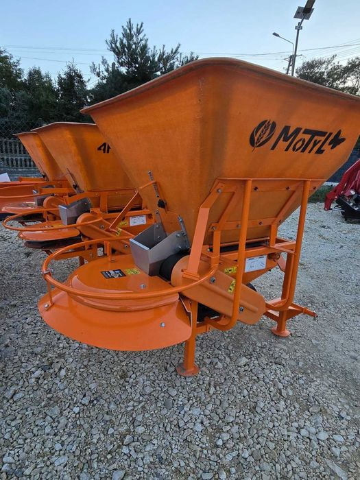 POSYPYWARKA Piaskarko- solarka Rozsiewacz komunalny MOTYL