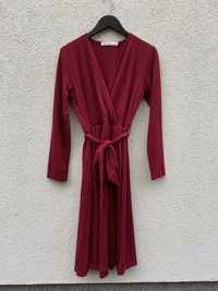 Czerwona dzianinowa sukienka kopertowa paryski styl By Swan