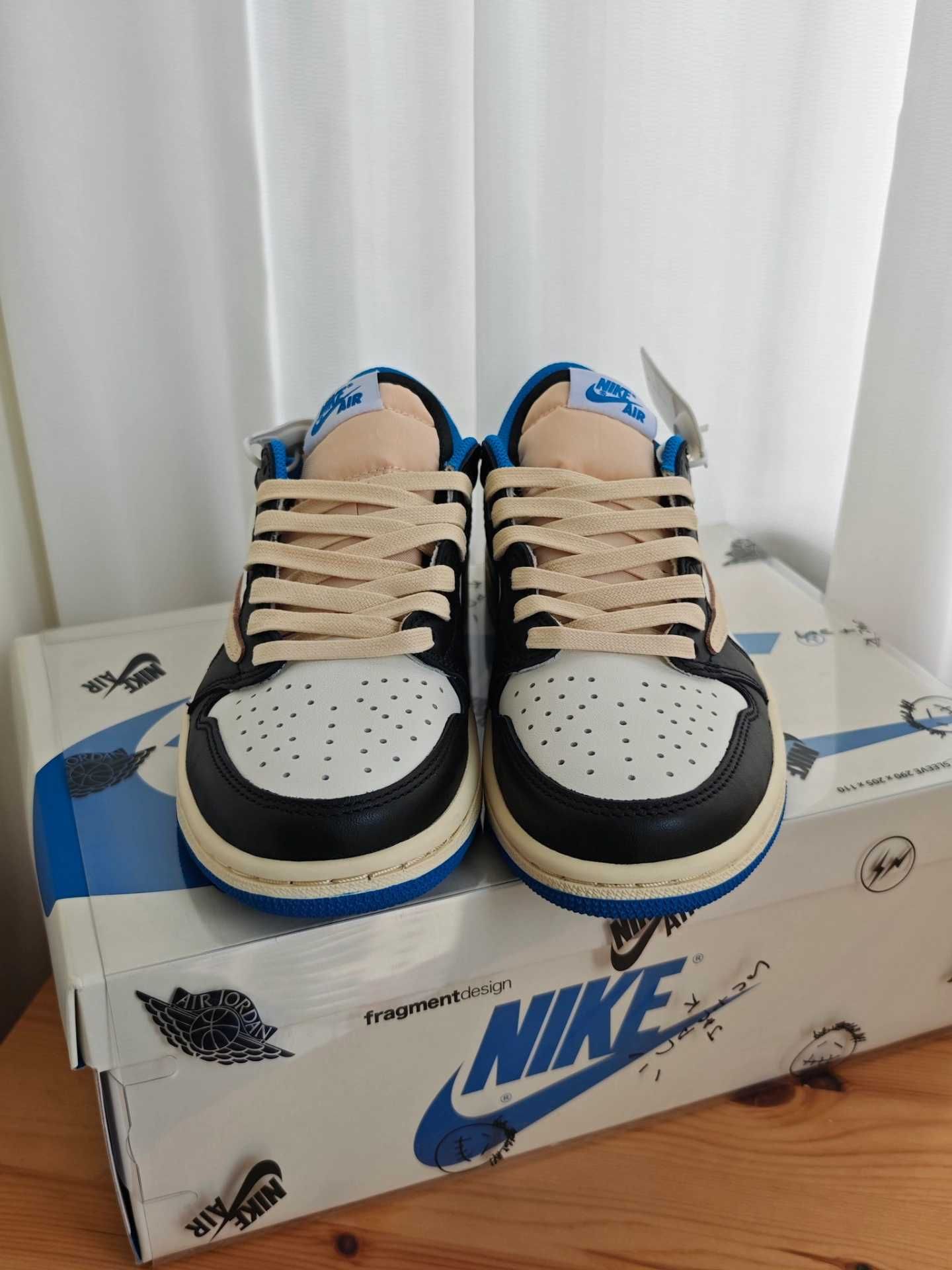 Jordan1Air1RetroLowOGSPFragment x Travis Scott UnisexTrampki R.42