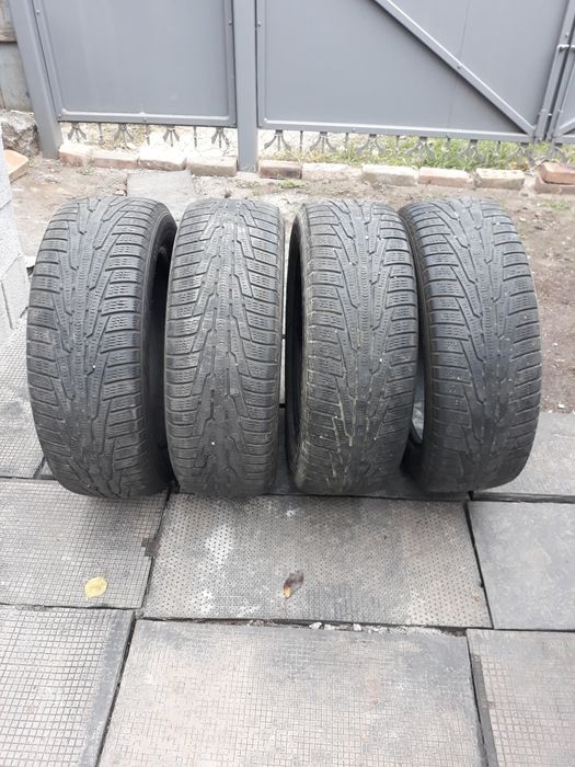 шини літні та зимові - 215/60 R17 - б/у