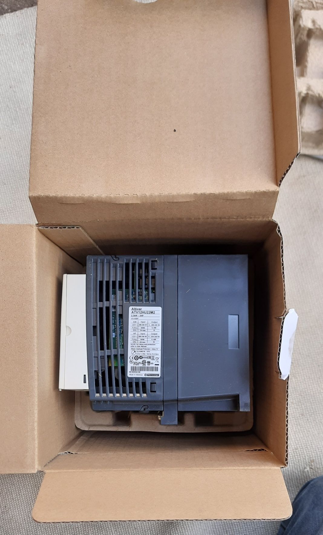 Перетворювач частоти ATV12HU22M2 2,2кВт 220В, 1ф ALTIVAR, (НЕ Китай)
