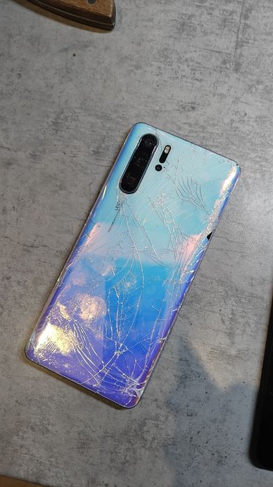 Huawei p30pro uszkodzony