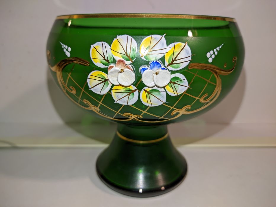 Конфетница из зелёного стекла конфетница зелёное стекло