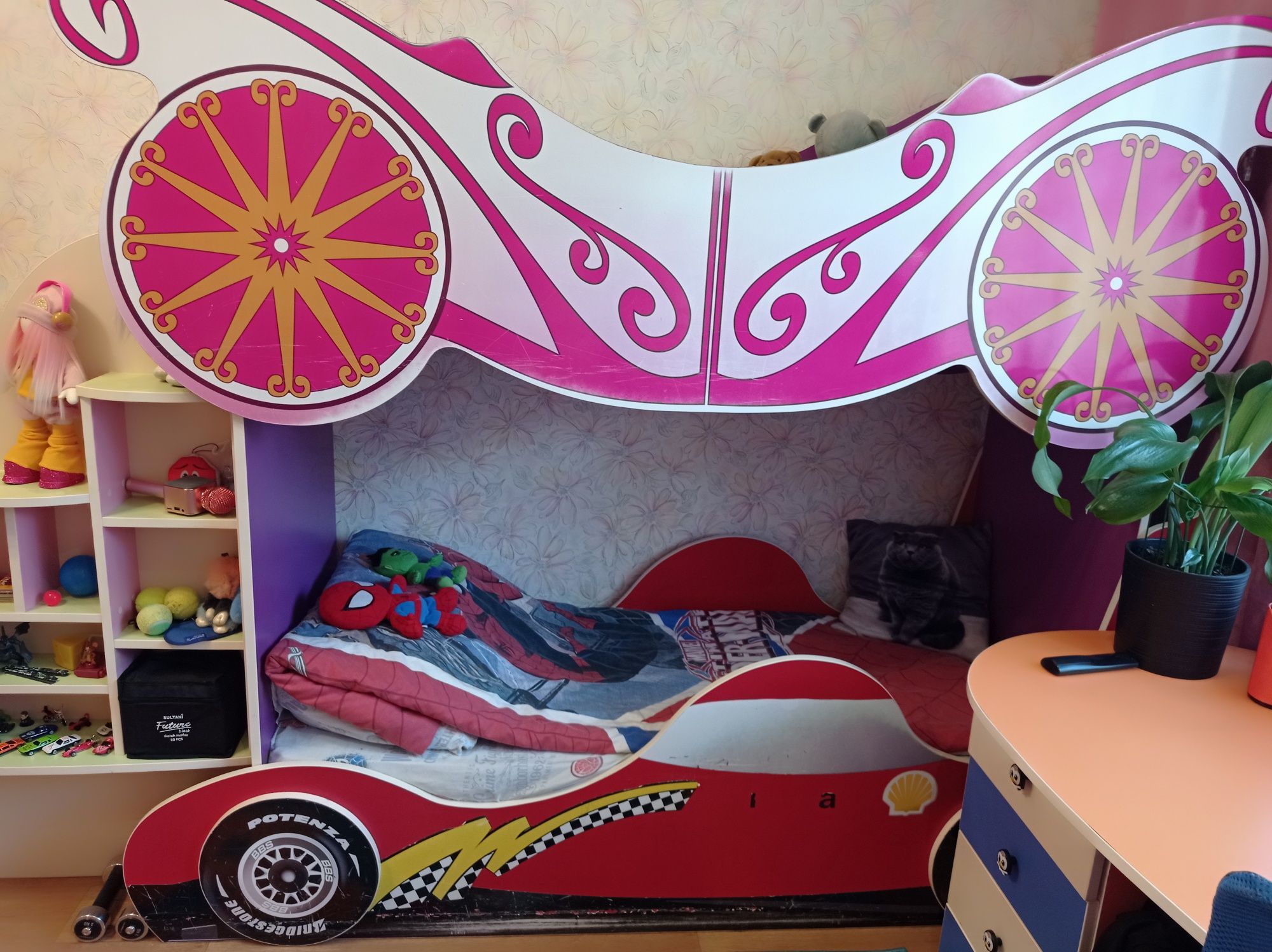 Дитяча спальня для різностатевих діток,терміново!!!