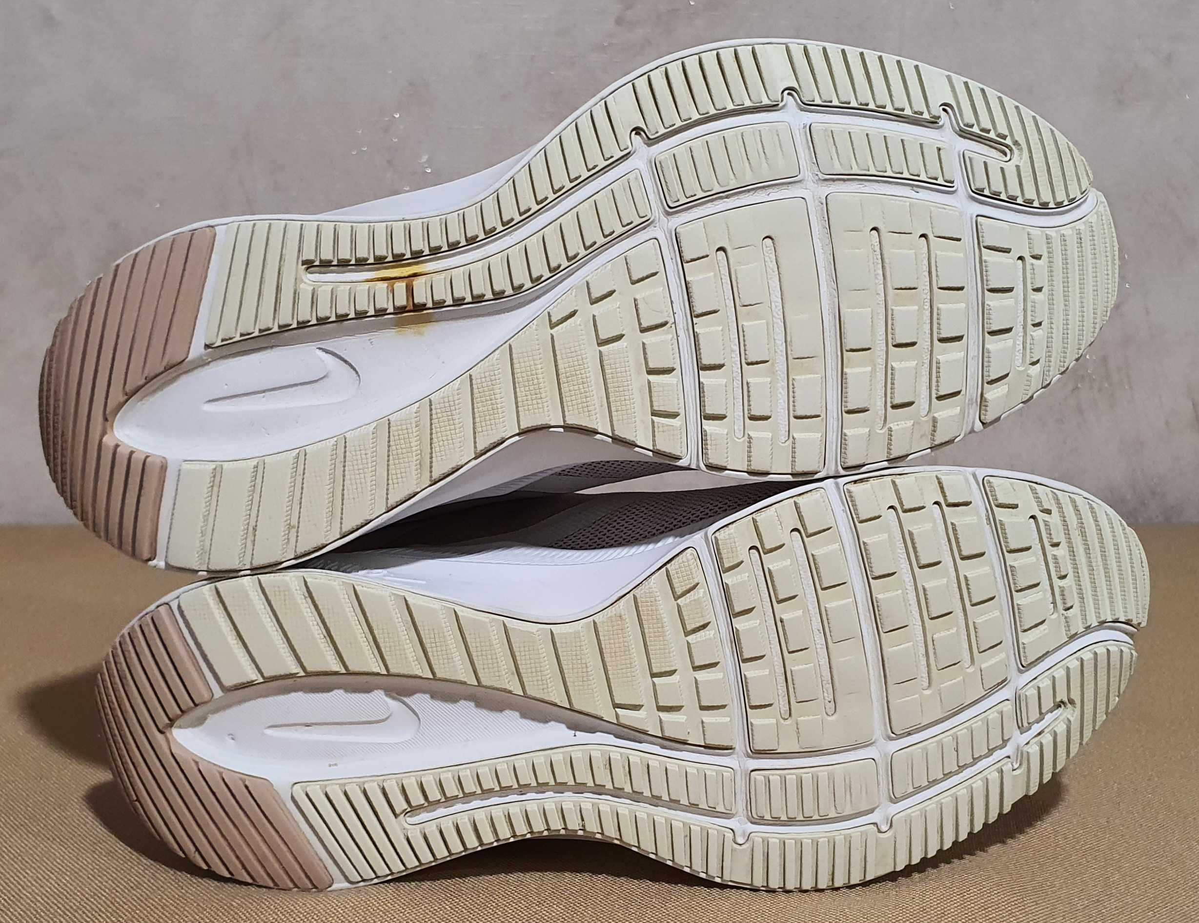 Кросівки Nike Quest 3  41 розмір