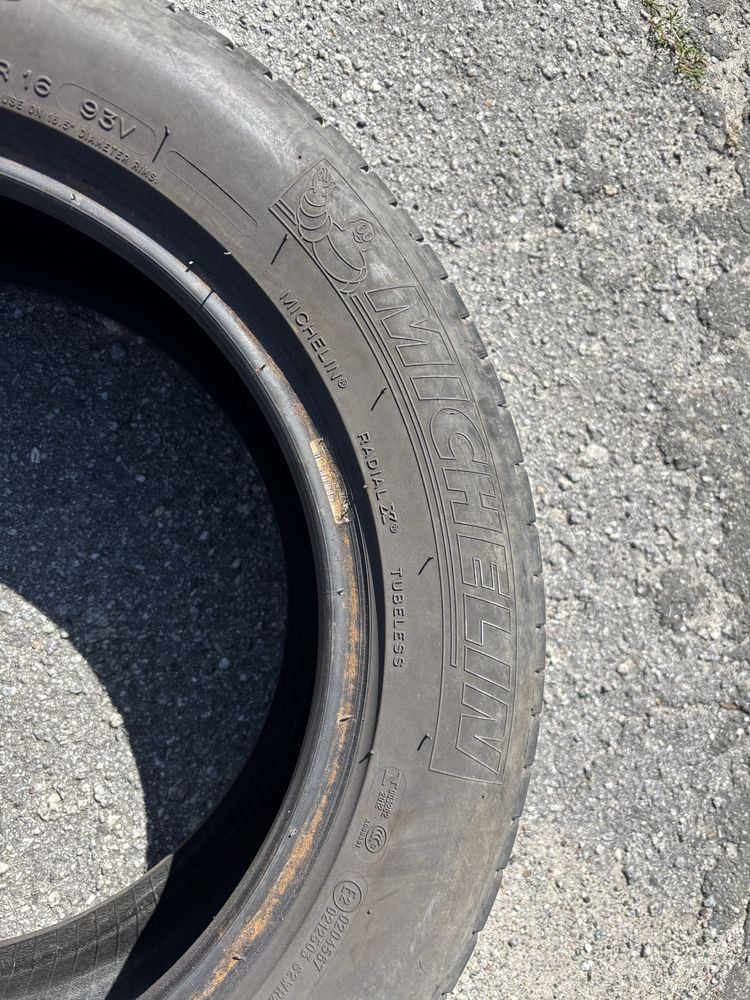 Шини MICHELIN 215 55 16