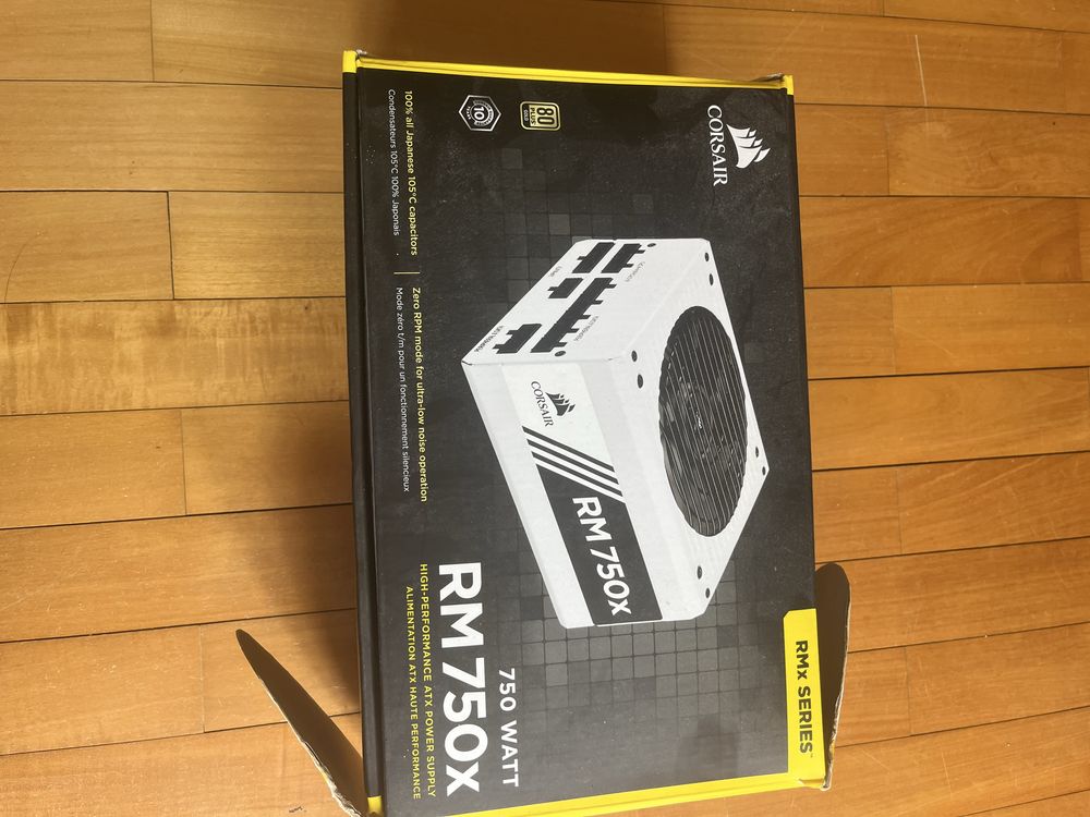 Corsair RM750X 750W - Fonte Alimentação Branca