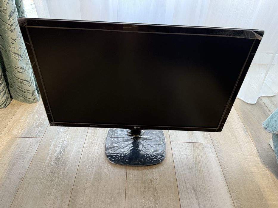 Новий монітор LG 23mp57hq