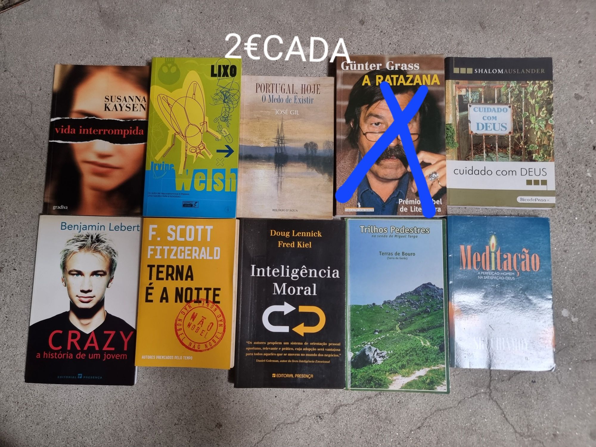 Livros vários em português