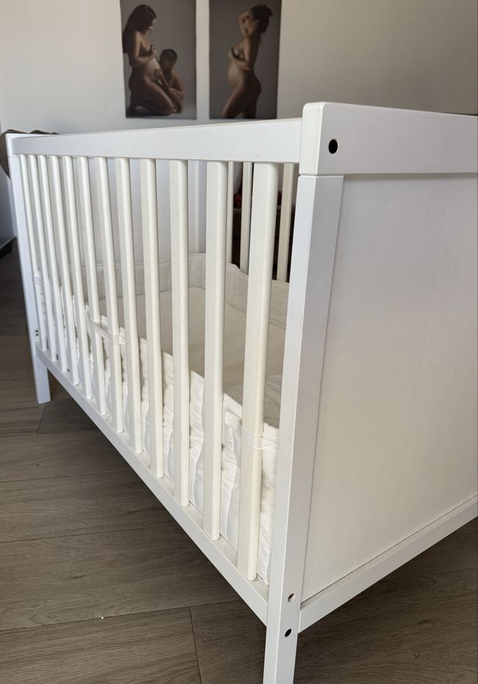 Berço com colchao IKEA
