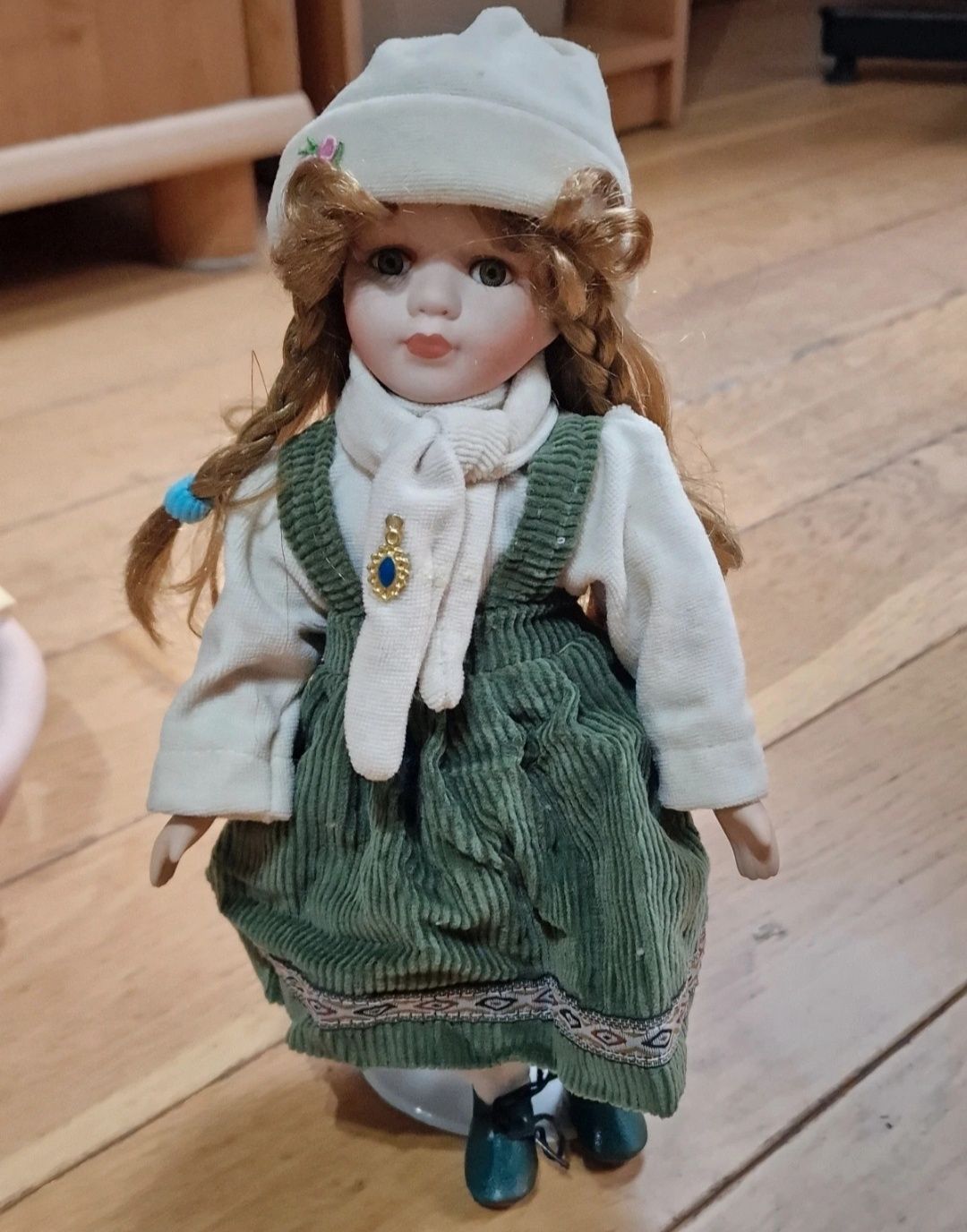 Lalka porcelanowa