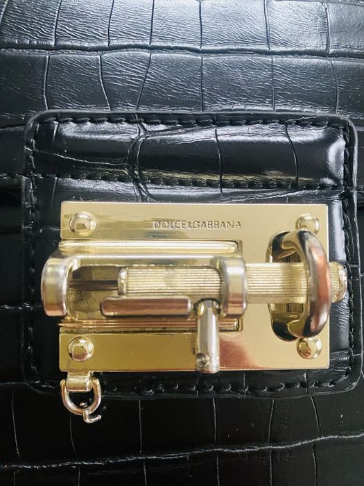 Сумка чорна,шкіряна. Dolche&Gabbana.21*19*10