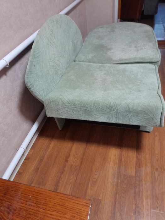 Продаю  диван,  крісла  2  шт