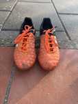 Chuteiras adidas com algum uso mas em bom estado