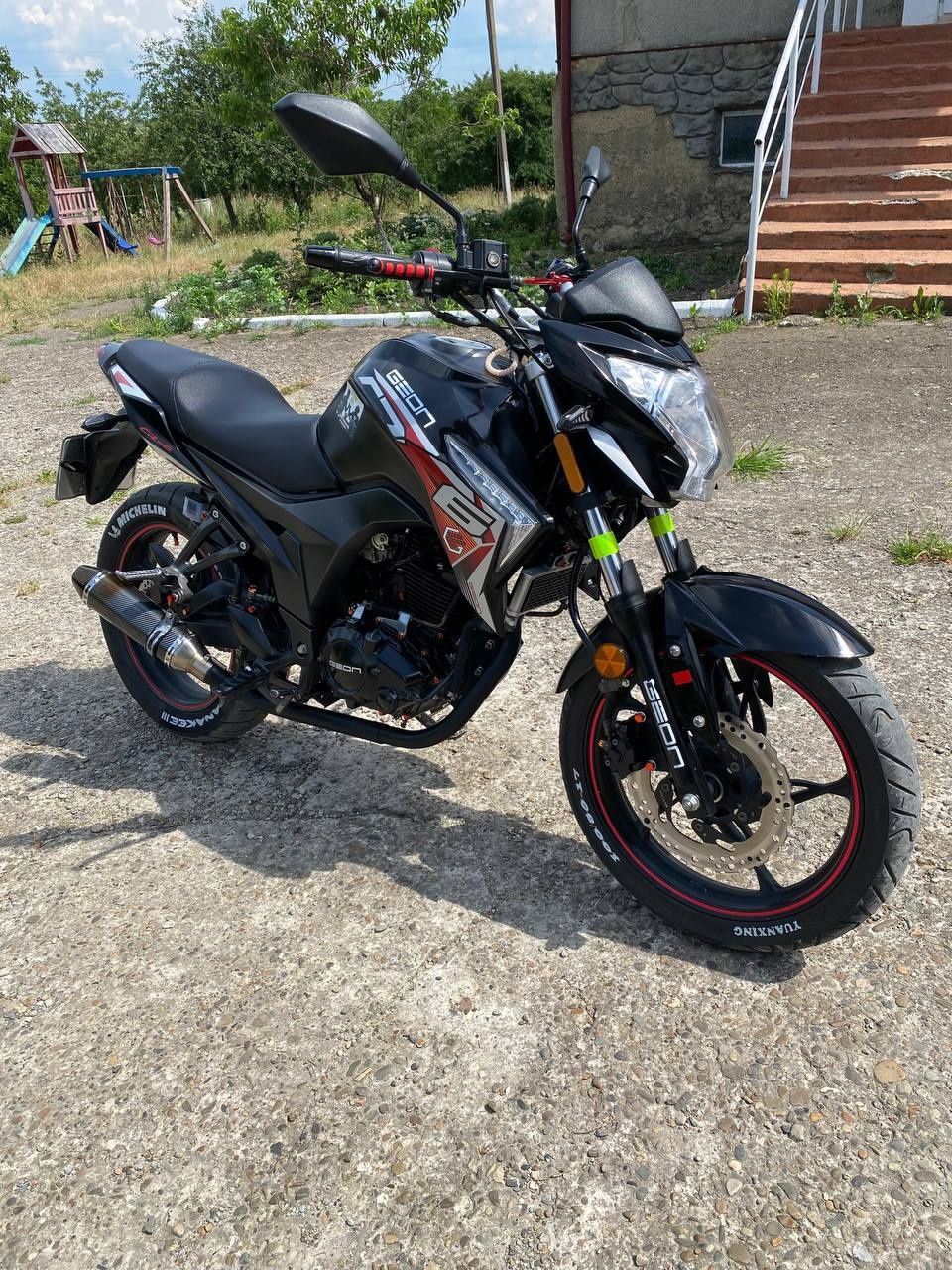 Продам мотоцикл Geon CR6 кубів250