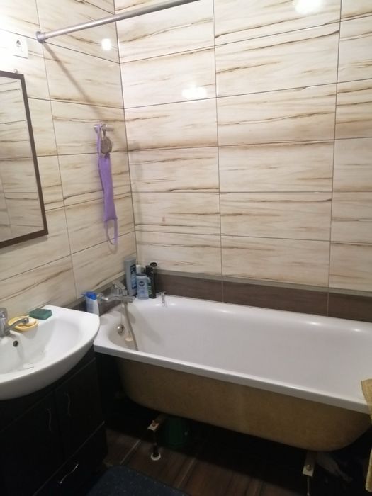 4кімнатна початок Харківськоі можна на короткий терміе