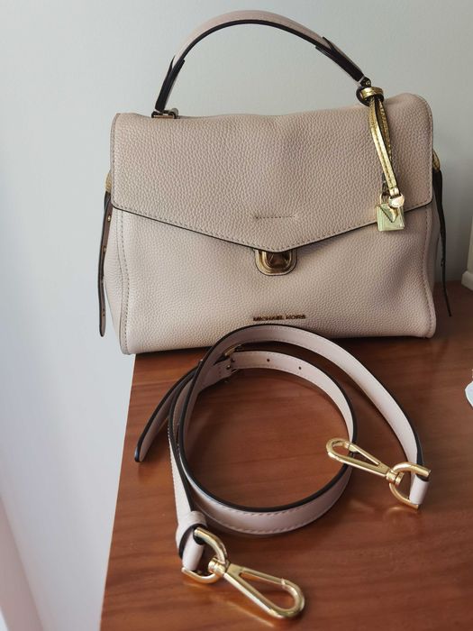 Mala Michael Kors