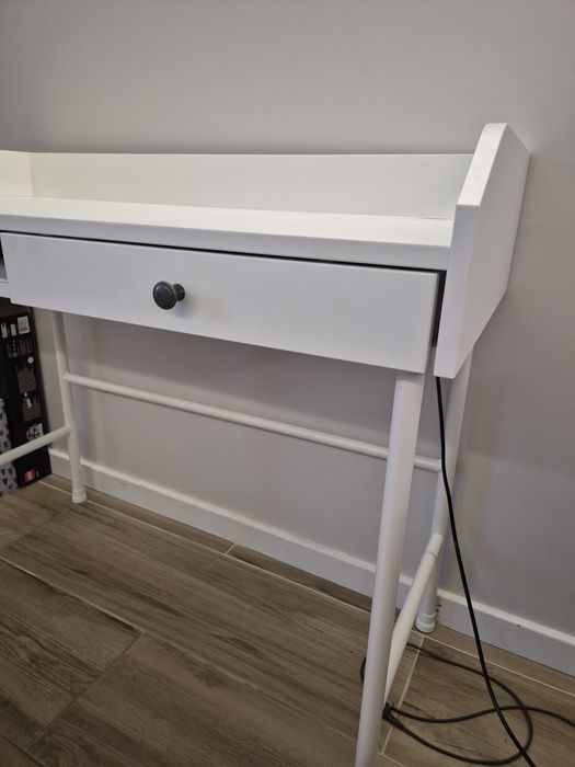 Secretária Hauga Ikea como nova