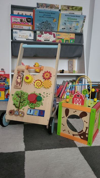 Pchacz chodzik drewniany Montessori, kostka gratis