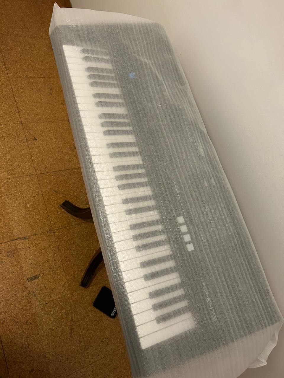 Teclado Yamaha PSR E 473