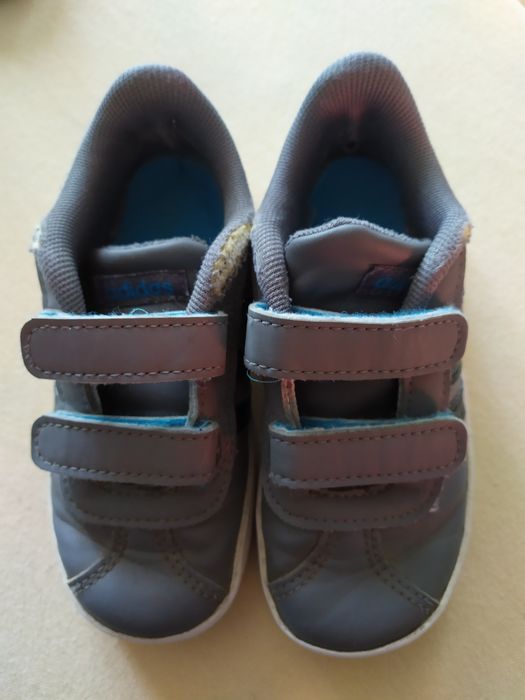 Buty Adidas rozm 25 szary