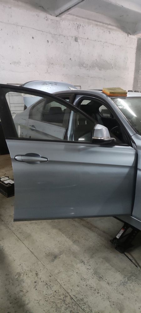 Двері праві передні задні BMW F30 3 Liquid-blue metallic B40