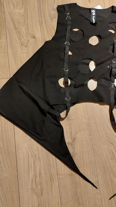 Bardzo oryginalne nowe wdzianko 36-38-40 czarne