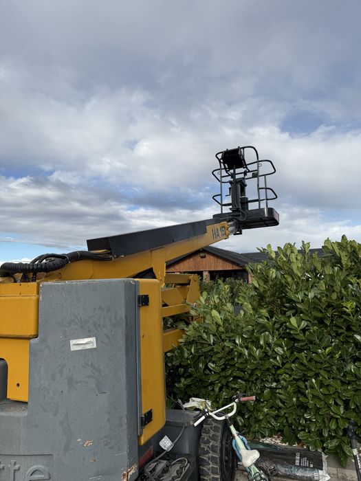 Podnosnik koszowy haulotte 15