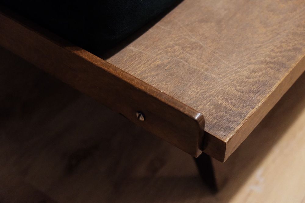 Sofa Tatra Nábytok z podnóżkiem | PRL, butelkowa zieleń, po renowacji
