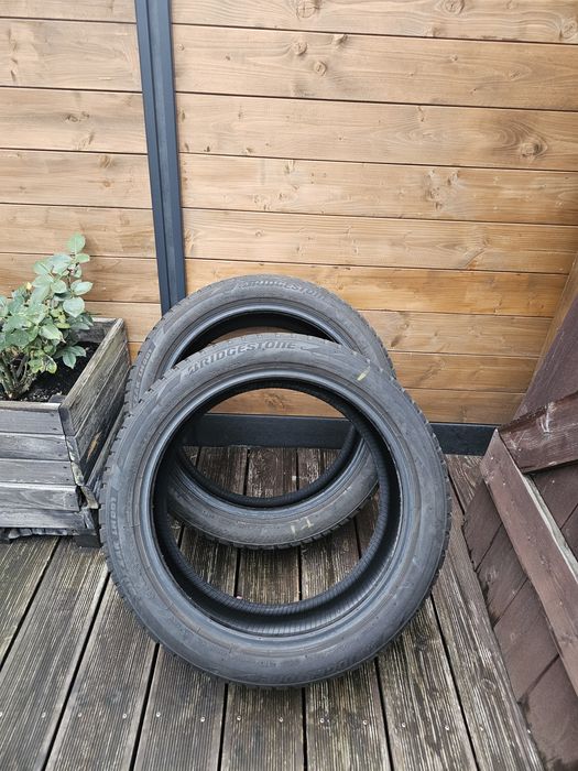 Opony zimowe Bridgestone Blizzak LM001 225/45 R18 4-5 mm - 2 szt.