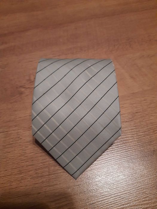 Krawat marki Angelo di Monti szerokość 9,5 cm