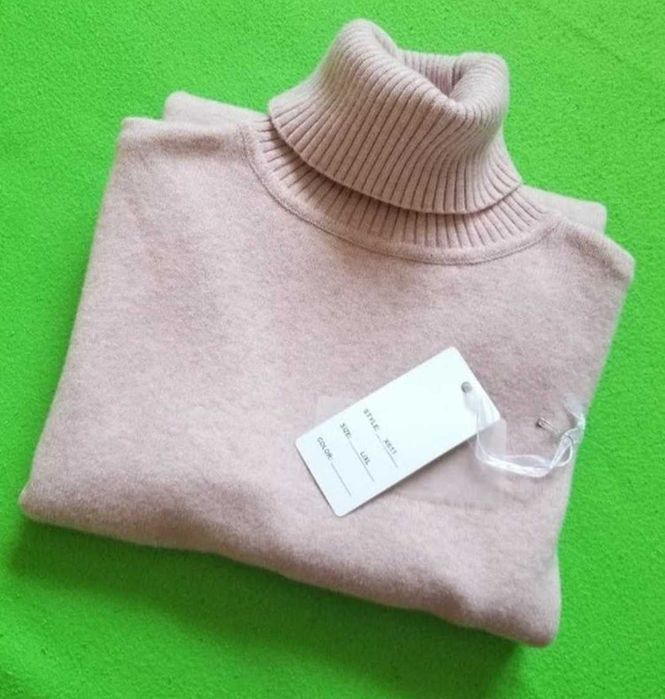 Жіночий гольф з ангори з гудзиками на рукавах, розмір м