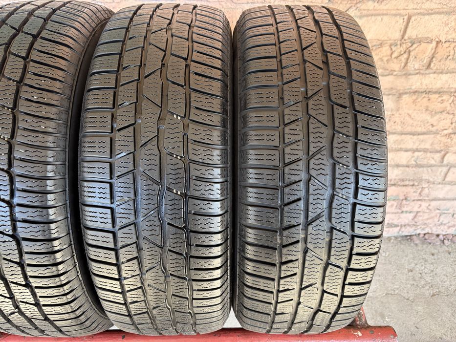 Комплект Зимових шин 205/60R16 Continental
