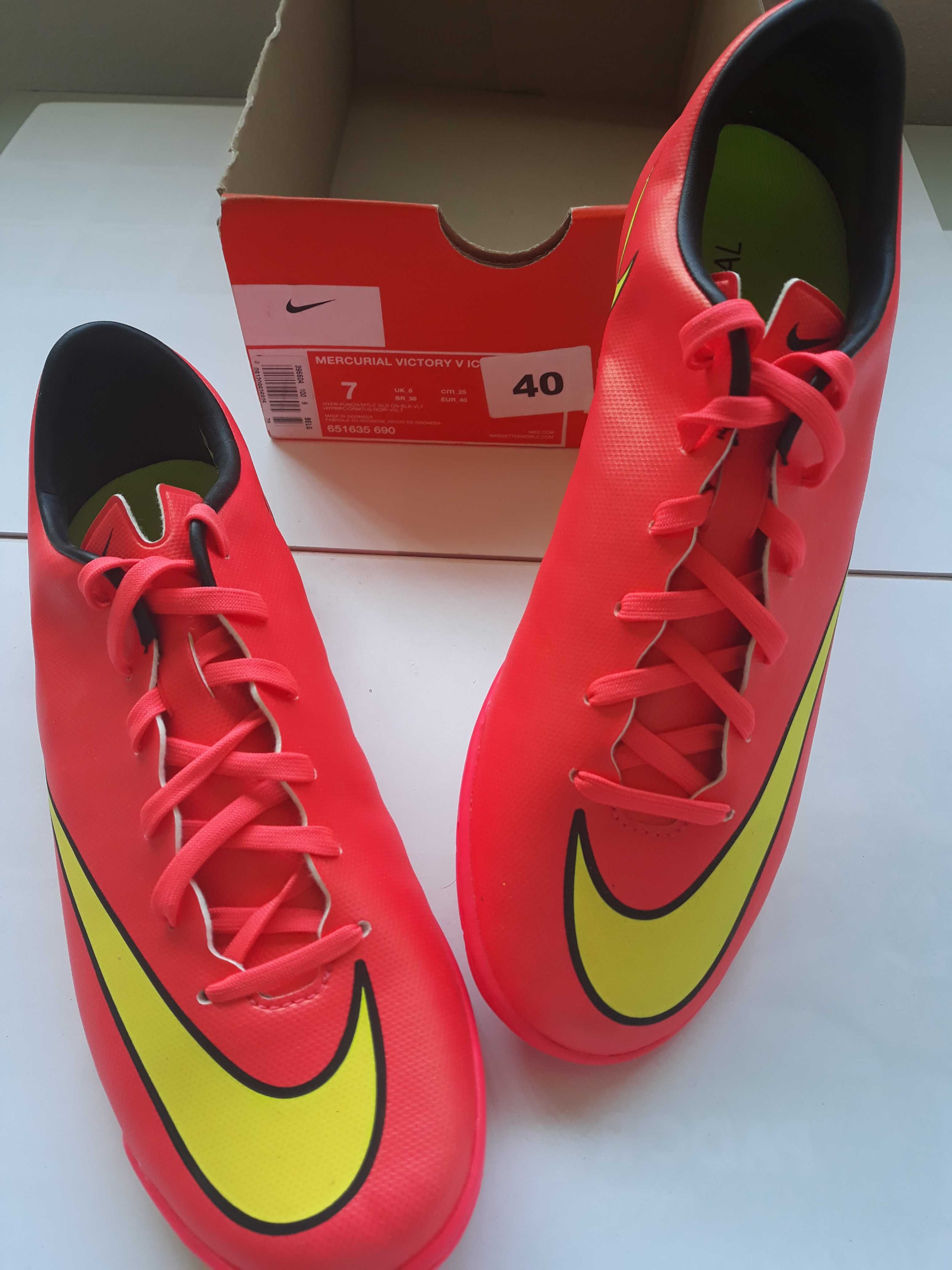 Nike Mercurial Victory V IC N.º 40;