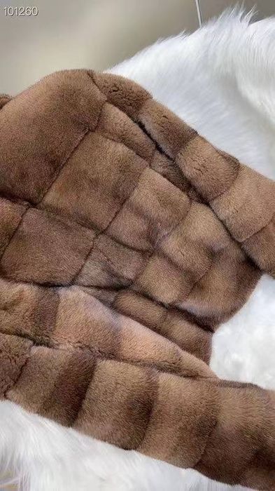 Шикарна норкова шубка в стилі diоr