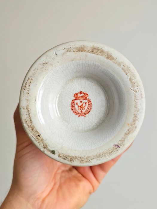 Aniołek brąz porcelana