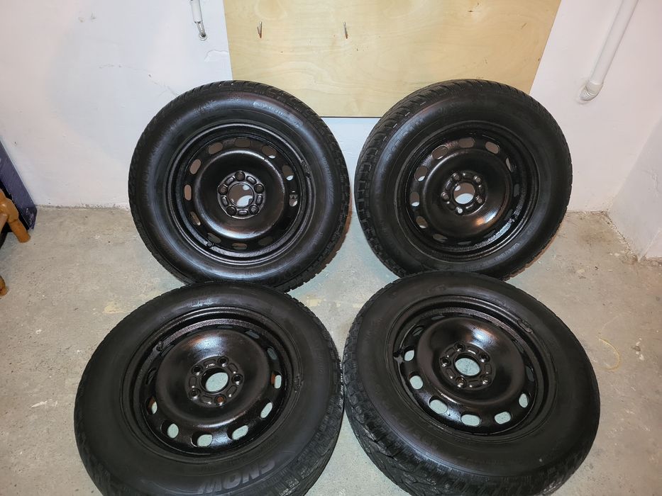 Opony zimowe Kormoran z felgami stalowymi