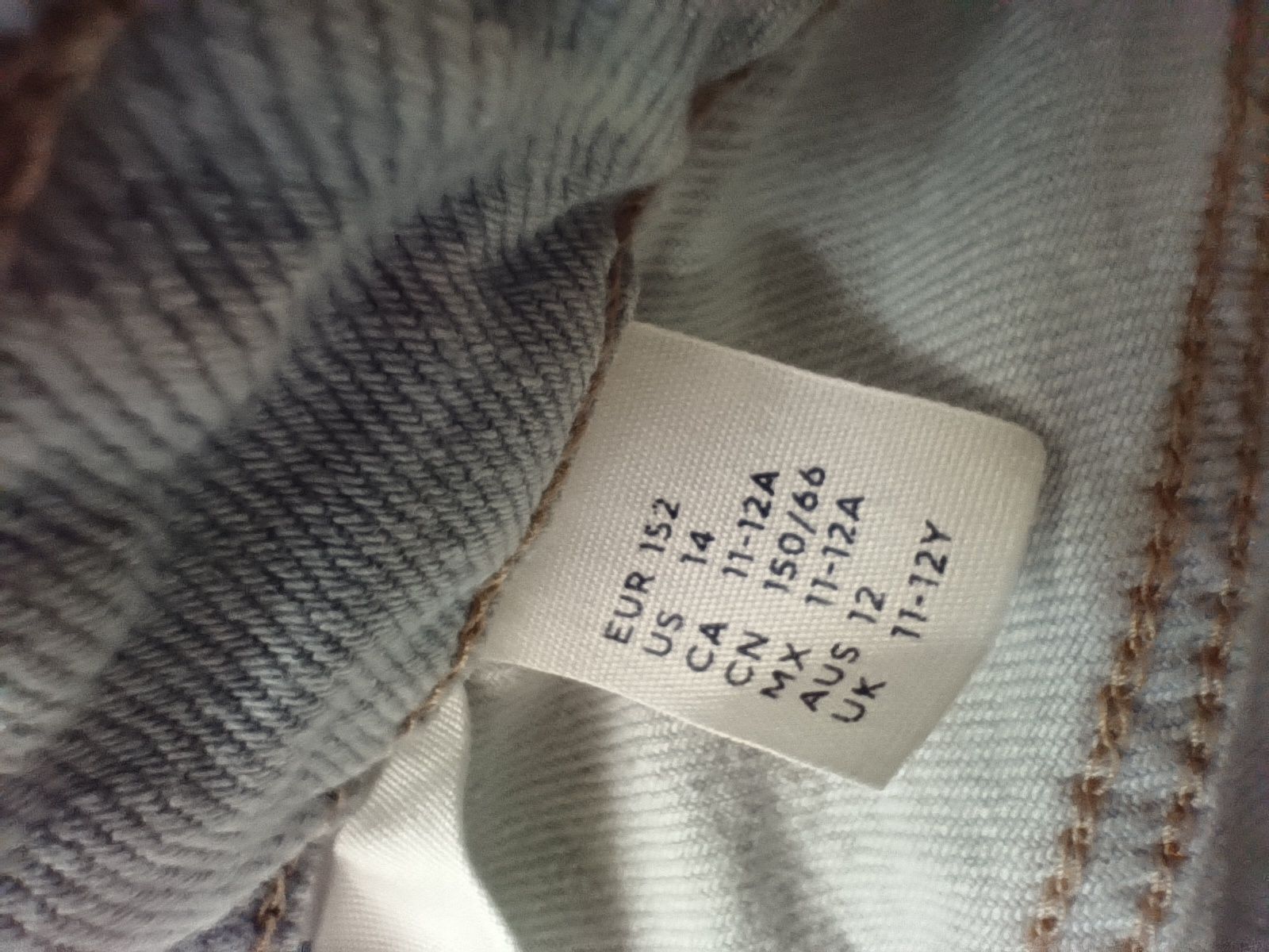 Jeansy H&M rozmiar 152 z szeroką nogawką przetarcia i  regulacja w pas