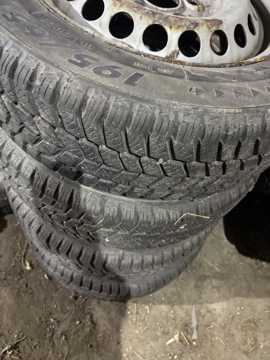 Koła zimowe 195/65/16C  vw 5x120