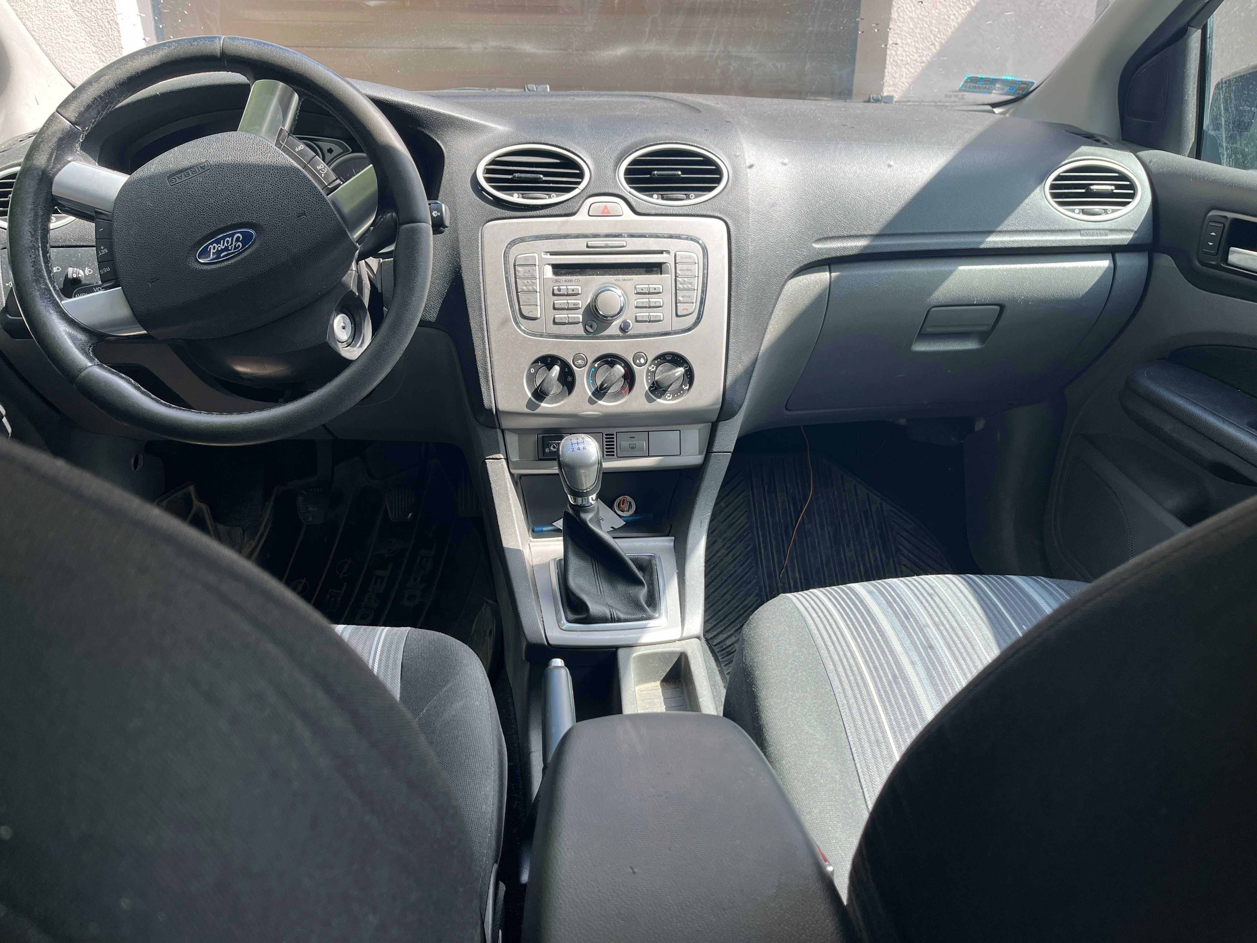 FORD FOCUS MK2 KOMBI 1.6 LPG 101KM HAK krajowy pierwszy właściciel