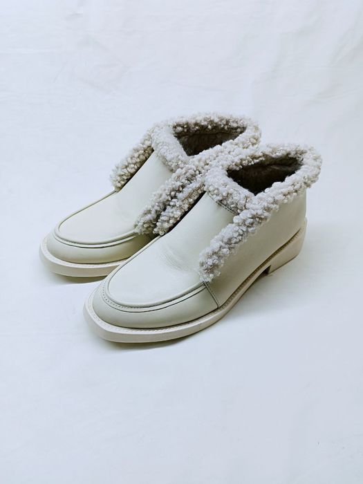 Зимові жіночі шкіряні чоботи лофери з утепленням