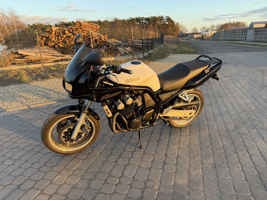 Yamaha FZS 600 Fazer