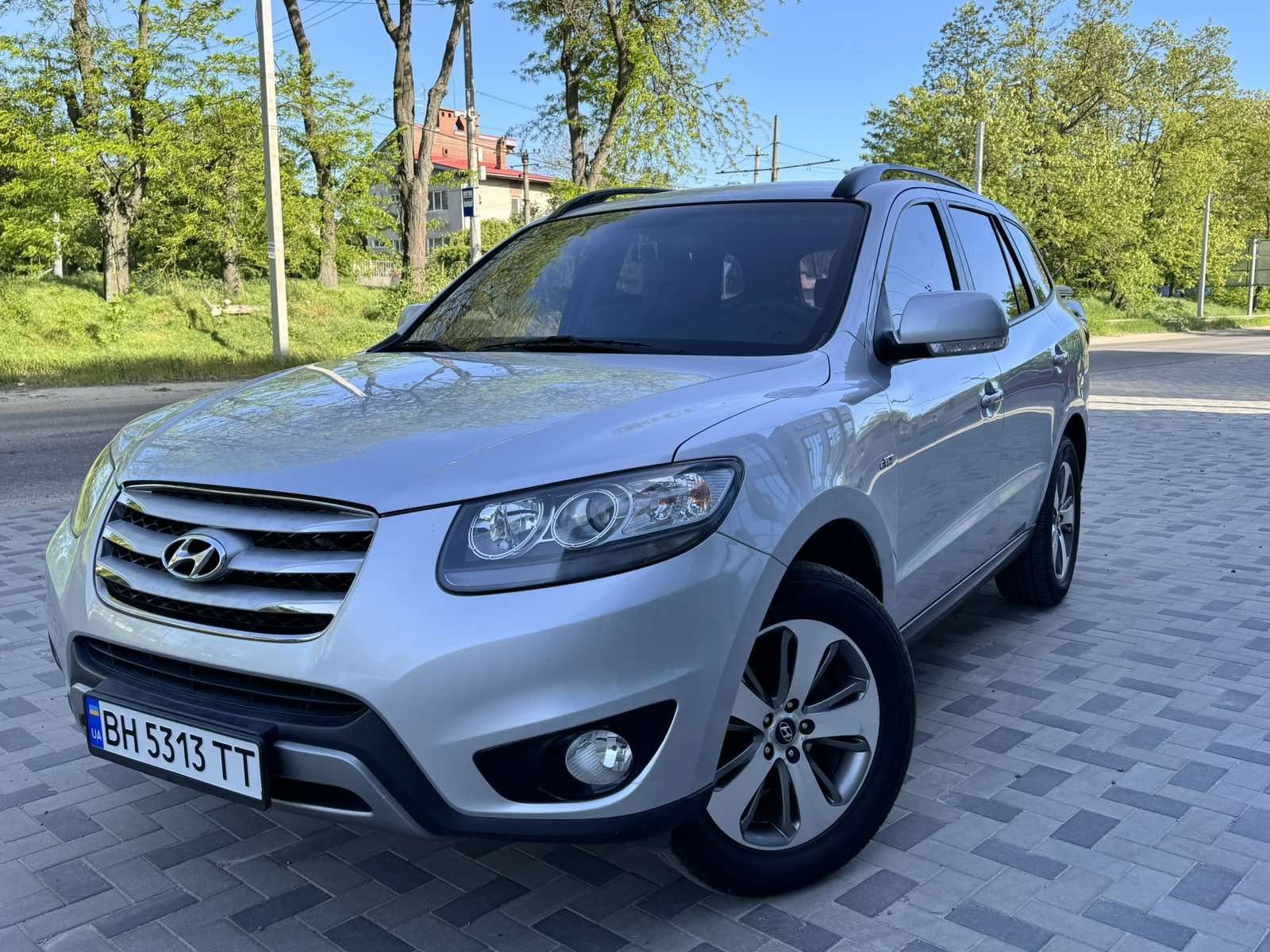 Продам Hyundai Santa Fe в идеальном состоянии