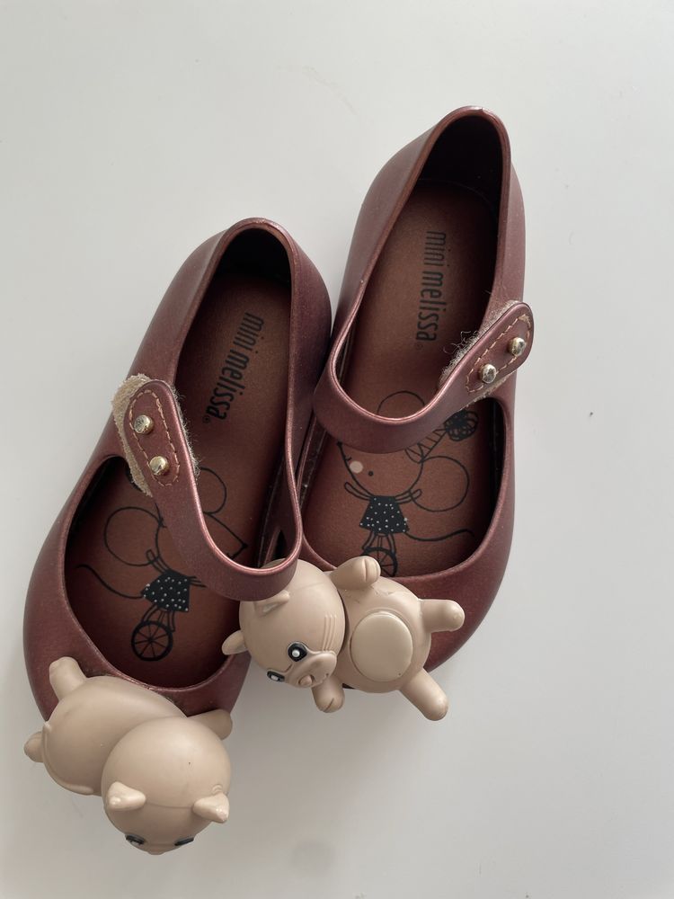 Calcado menina, varios tamanhos e modelos